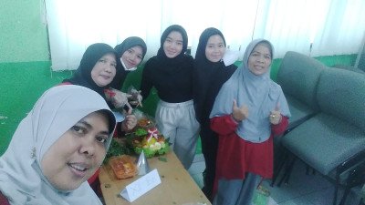 Semarak Kemerdekaan RI di SMAN 35 Jakarta, Siswa Hingga Kepsek Ikut Meriahkan Perlombaan